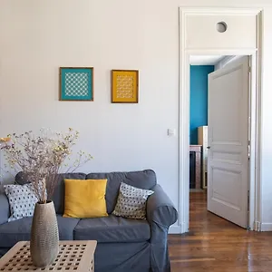 https://lindigo-coup-de-coeur-appartement-canut-croix-rousse.hotels-rhonealpes.com